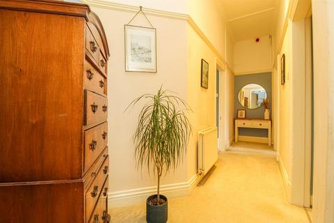 Flat 1, 15 Blenheim Road, Wakefield, WF1 3JZ