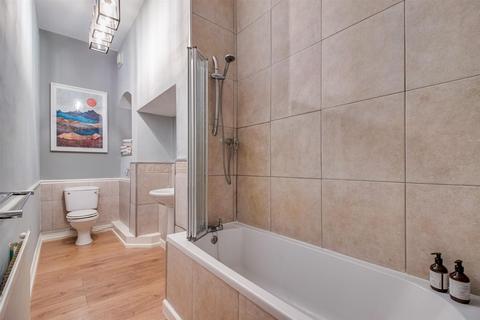 Flat 1, 15 Blenheim Road, Wakefield, WF1 3JZ