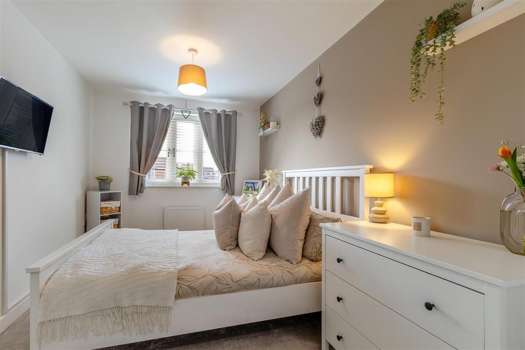 8589291-interior10.jpg