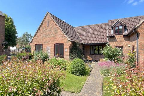 2 bedroom terraced bungalow for sale, Rectory Court, Bottesford