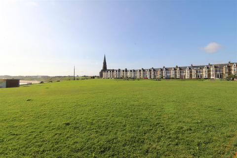 54 Beverley Terrace, Cullercoats, North Shields, NE30 4NX