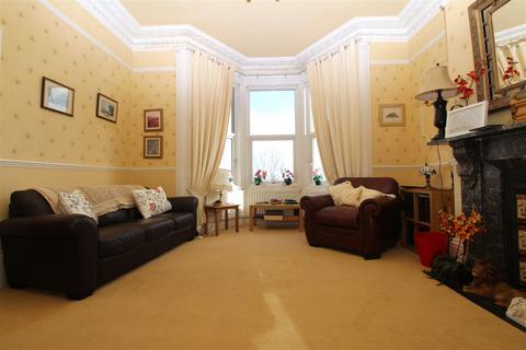 54 Beverley Terrace, Cullercoats, North Shields, NE30 4NX