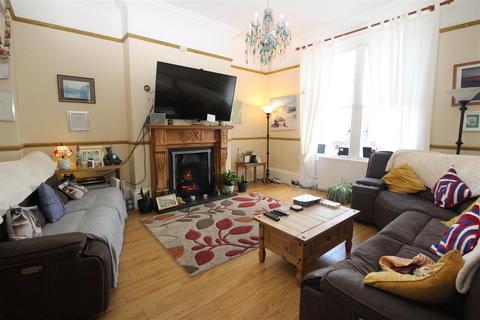 54 Beverley Terrace, Cullercoats, North Shields, NE30 4NX
