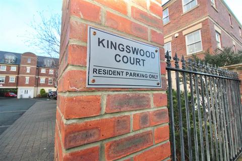 3 bedroom flat for sale, Kingswood Court, Tynemouth