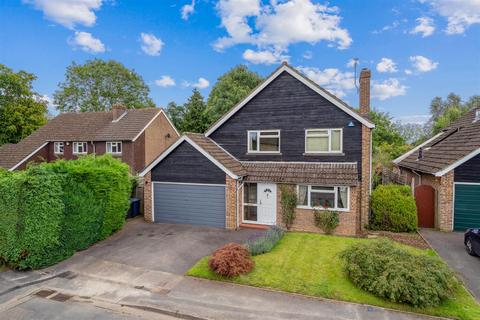 4 bedroom detached house for sale, Lime Tree Close, Great Kingshill HP15