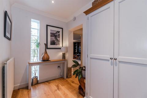 32 Eastern Dene, Hazlemere, High Wycombe, HP15 7BS