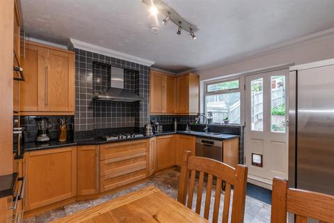 32 Eastern Dene, Hazlemere, High Wycombe, HP15 7BS