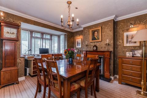 32 Eastern Dene, Hazlemere, High Wycombe, HP15 7BS
