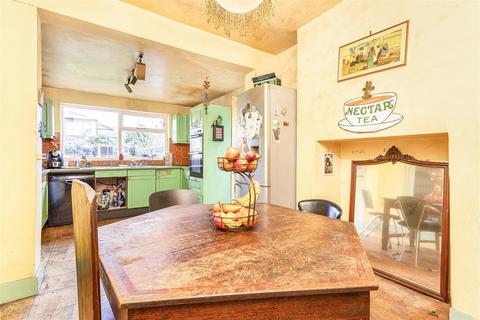 23 Alder Road, London, SW14 8ER