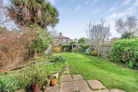 23 Alder Road, London, SW14 8ER
