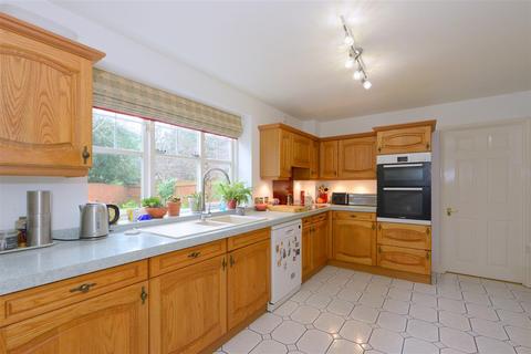 5 bedroom detached house for sale, Earlston Park, Off The Mount, Shrewsbury
