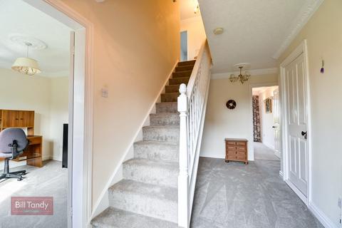 6 Vale Close, Lichfield, WS13 7LJ