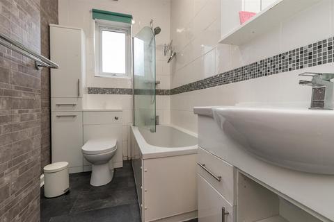 2 bedroom terraced house to rent, Sycamore Street, Sale