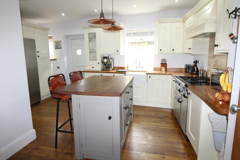 12 Dockroyd, Oakworth, Keighley, BD22 7RH