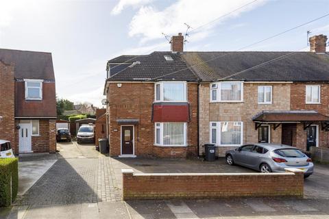 4 bedroom end of terrace house for sale, Jute Road, York
