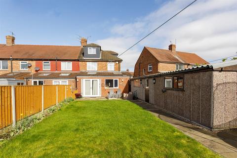 4 bedroom end of terrace house for sale - Jute Road, York