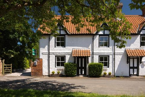 3 bedroom cottage for sale, Main Street, Askham Richard, York