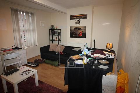 2 bedroom flat to rent, Brudenell Grove, Hyde Park, Leeds