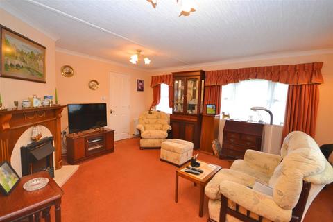 2 bedroom park home for sale, Chickerell Road, Chickerell, Weymouth
