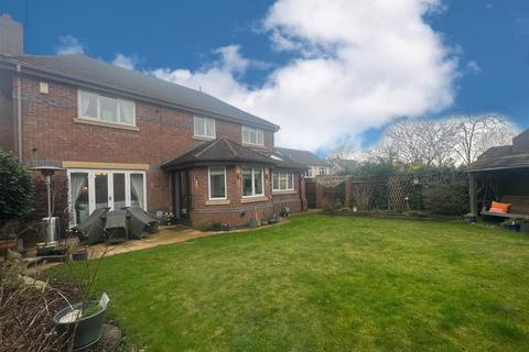 5 bedroom detached house for sale, Newfield Road, Hagley