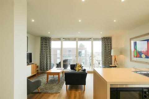 1 bedroom apartment to rent - Kingfisher Way, Cambridge CB2