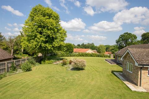 46 The Grip, Linton, Cambridge, CB21 4NR