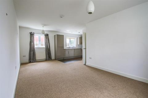 2 bedroom apartment to rent - May Gardens, Newmarket CB8