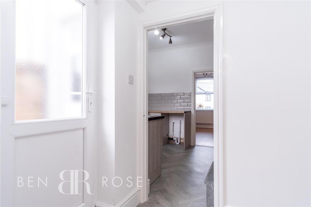 Hall/Kitchen