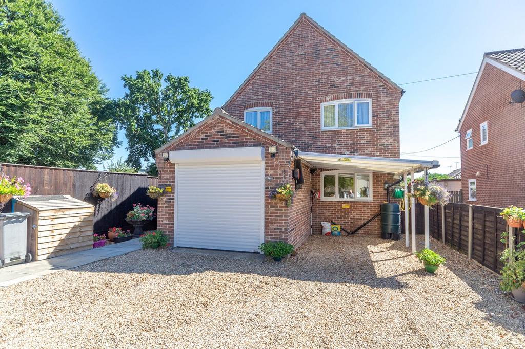 Greenway Lane, Fakenham, NR21 4 bed detached house for sale £350,000