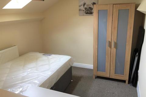 1 bedroom in a house share to rent, Forbes Road, Stockport