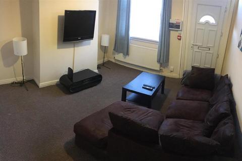 1 bedroom in a house share to rent, Forbes Road, Stockport