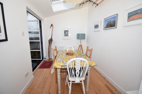 11 Albion Place, Exeter, EX4 6LH