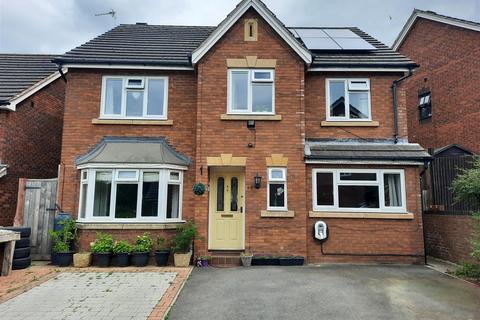 5 bedroom detached house for sale, Godiva Road, Leominster