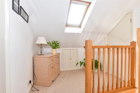 29 Hog Green, Elham, Canterbury, CT4 6TU