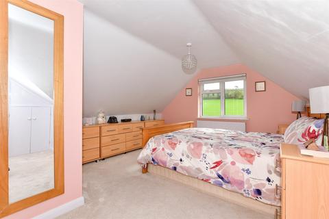 29 Hog Green, Elham, Canterbury, CT4 6TU