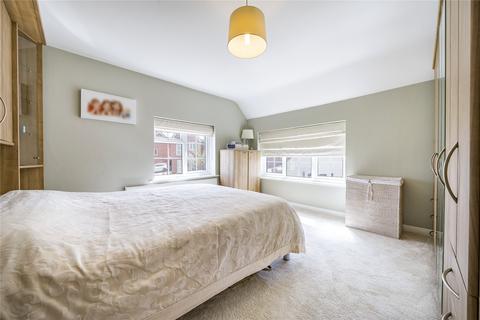 3, Gravetts Cottages Tangley Lane, Guildford, GU3 3JX