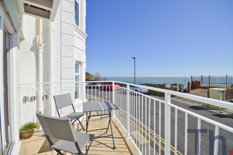 2 bedroom flat for sale, Hambrough Road, Ventnor PO38