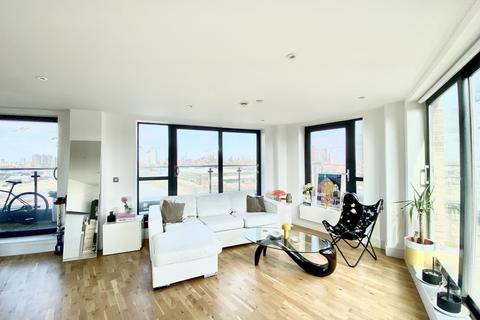 3 bedroom flat for sale - Cityview Point, Aberfeldy Village, Poplar, E14