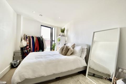 3 bedroom flat for sale - Cityview Point, Aberfeldy Village, Poplar, E14