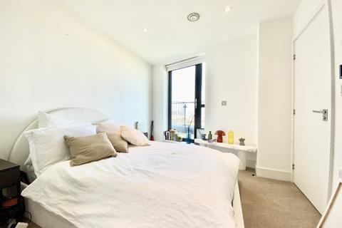3 bedroom flat for sale, Cityview Point, Aberfeldy Village, Poplar, E14