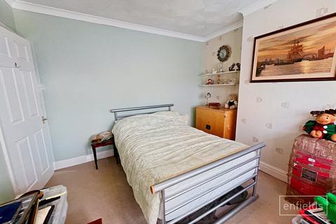 64 Spring Road, Southampton, SO19 2BL