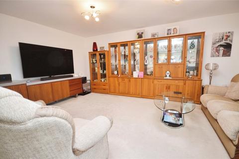 2 bedroom apartment for sale - Ruth King Close, Lexden, Colchester, CO3