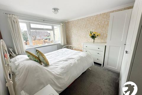 2 bedroom bungalow for sale, Merrals Wood Road, Rochester, Kent, ME2