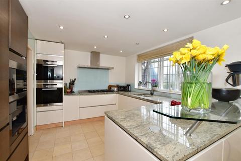 4 bedroom detached house for sale, High Road, Chigwell, Essex