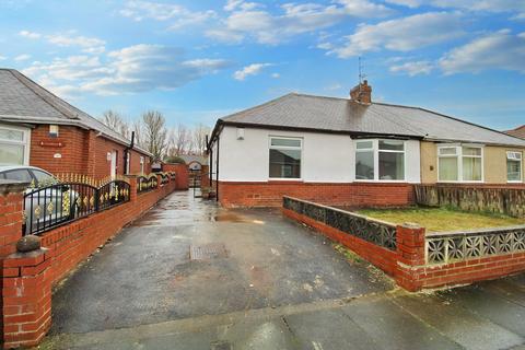 3 bedroom bungalow for sale - Baret Road, Walkergate, Newcastle upon Tyne, Tyne and Wear, NE6 4HY
