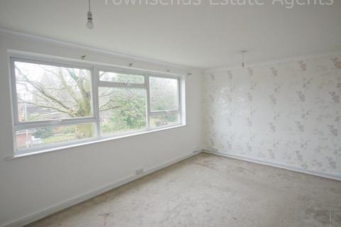 2 bedroom flat for sale - Gateway Close, Northwood HA6