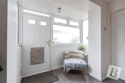 28 Bardfield, Basildon, SS16 4JN