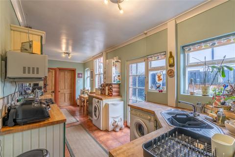 28 Haden Hill, Wolverhampton, WV3 9PT
