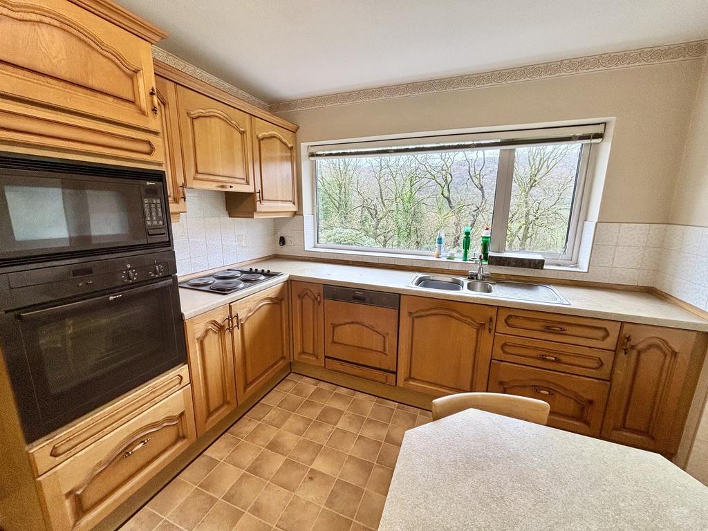 Kitchen / Breakfast Room