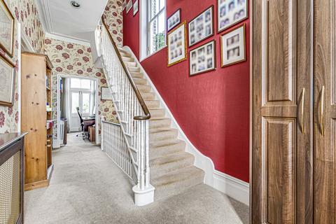 66 Wimbledon Park Road, London, SW18 5SH
